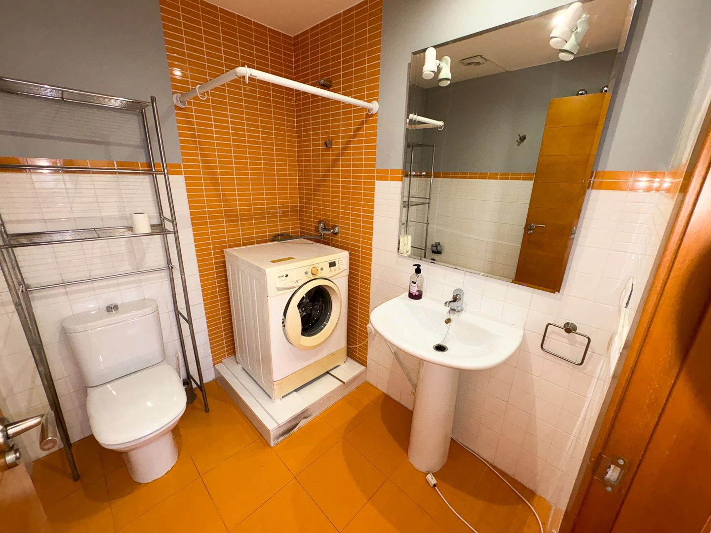 Very spacious townhouse in La Llosa de Camatxo.