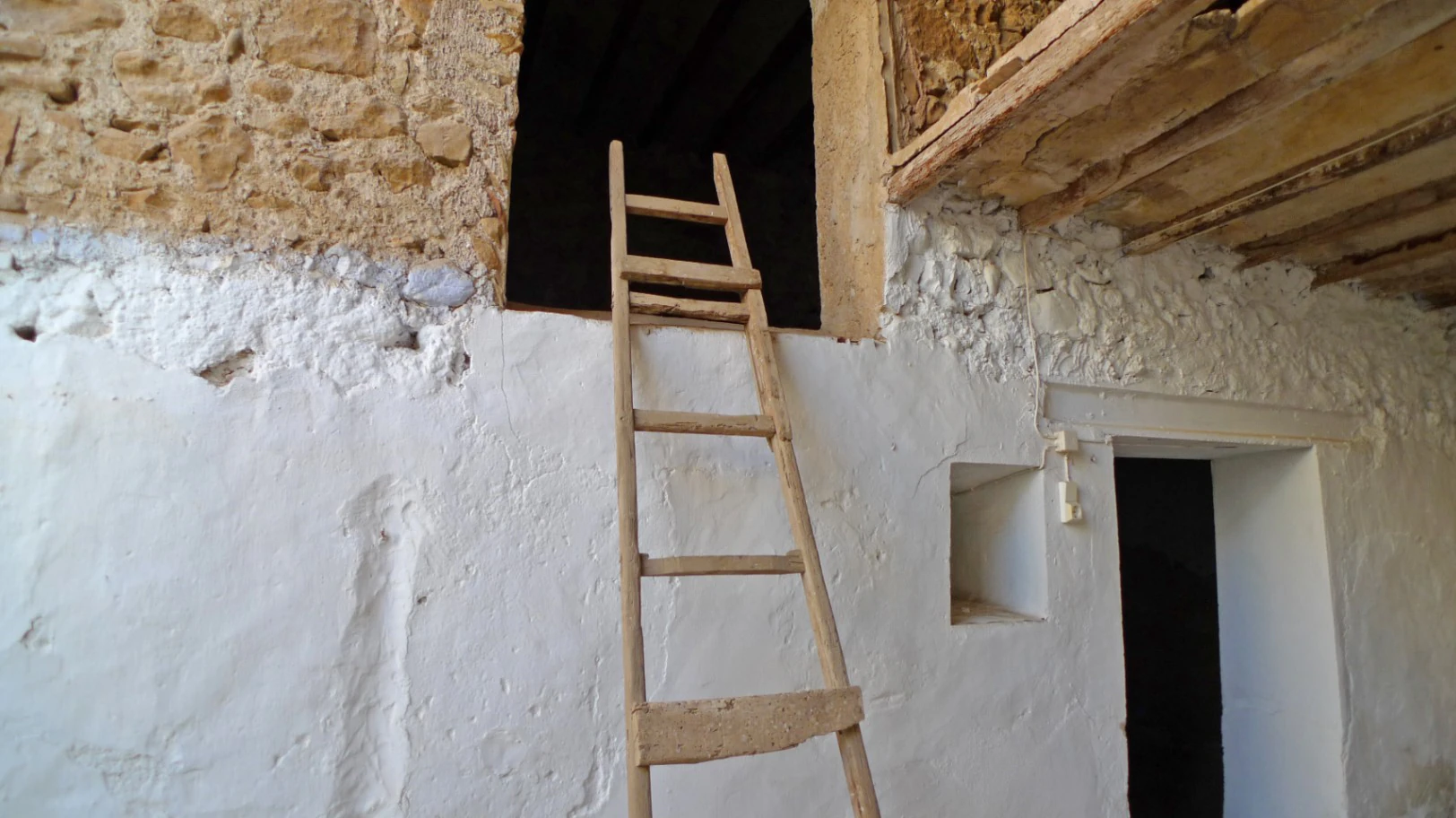 Townhouse for sale to reform in Jalón