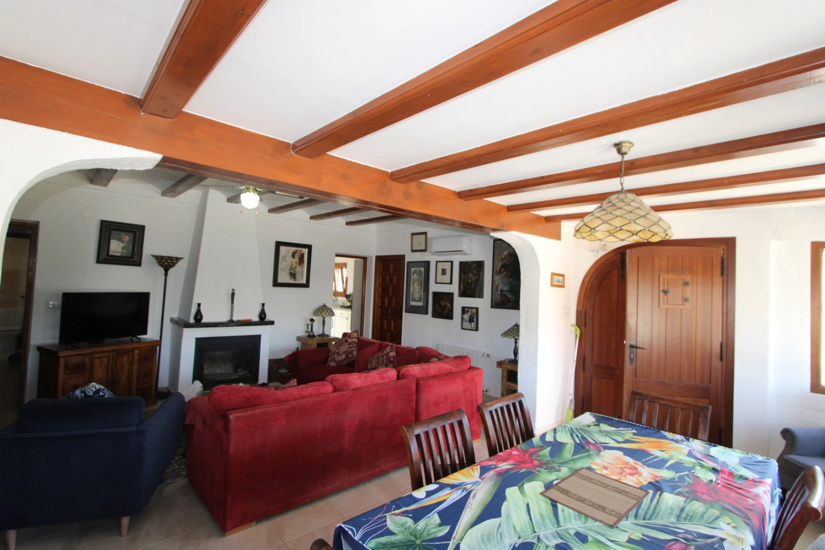 Villa exceptionnelle à vendre avec piscine à Orba