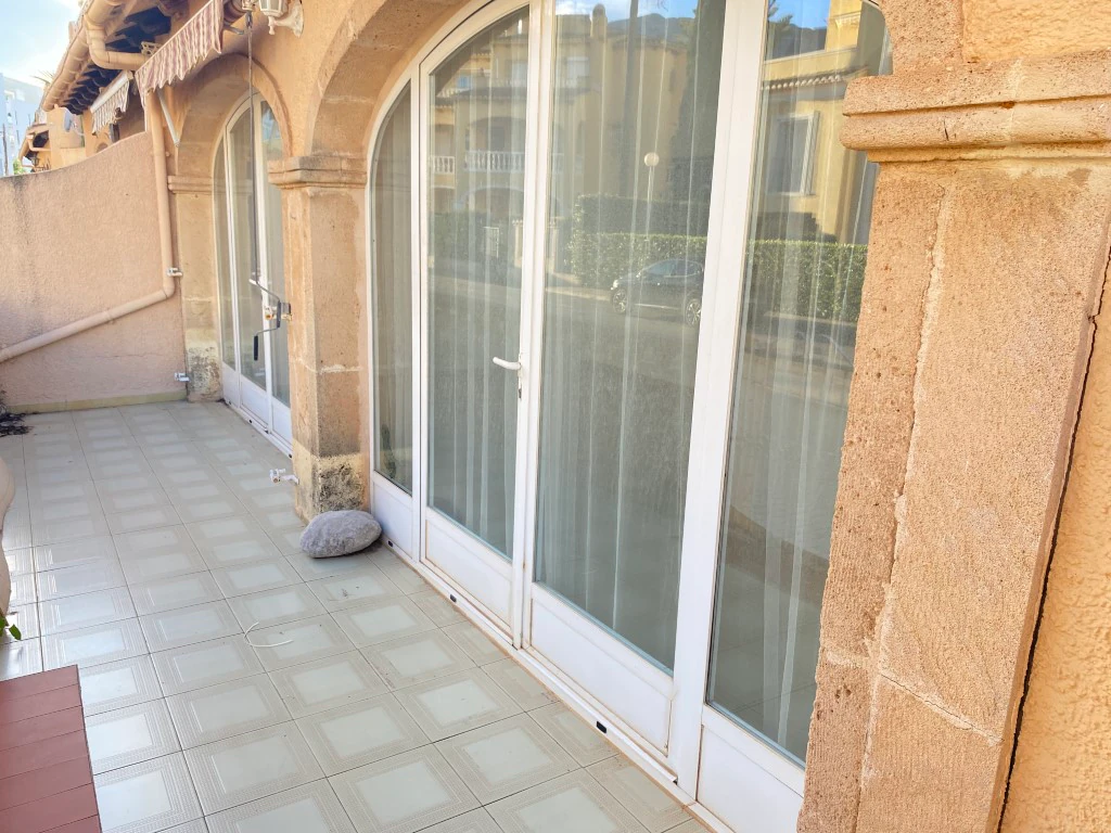 Se vende bonito apartamento en zona Marineta Casiana, cerca de Denia.