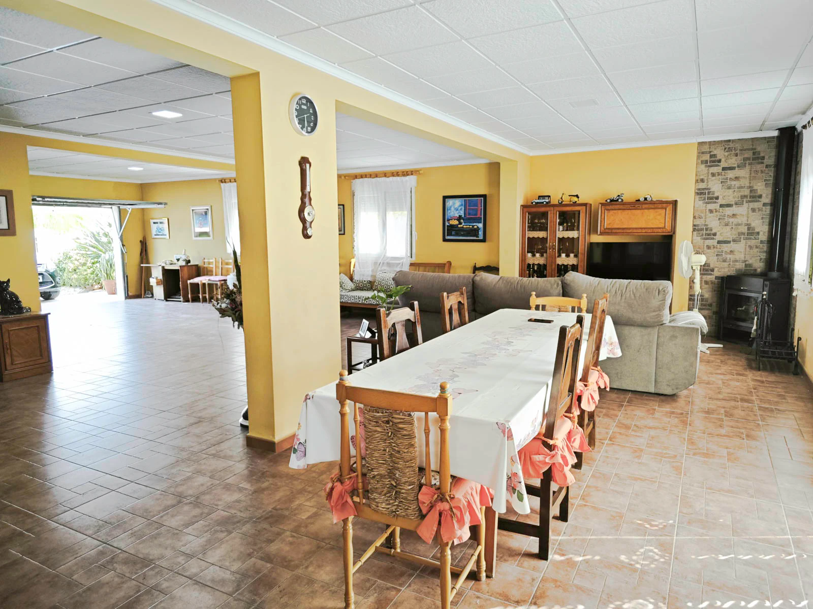 Villa of 270 m2 with pool for sale in Pedreguer, residential area a stone's throw from the center