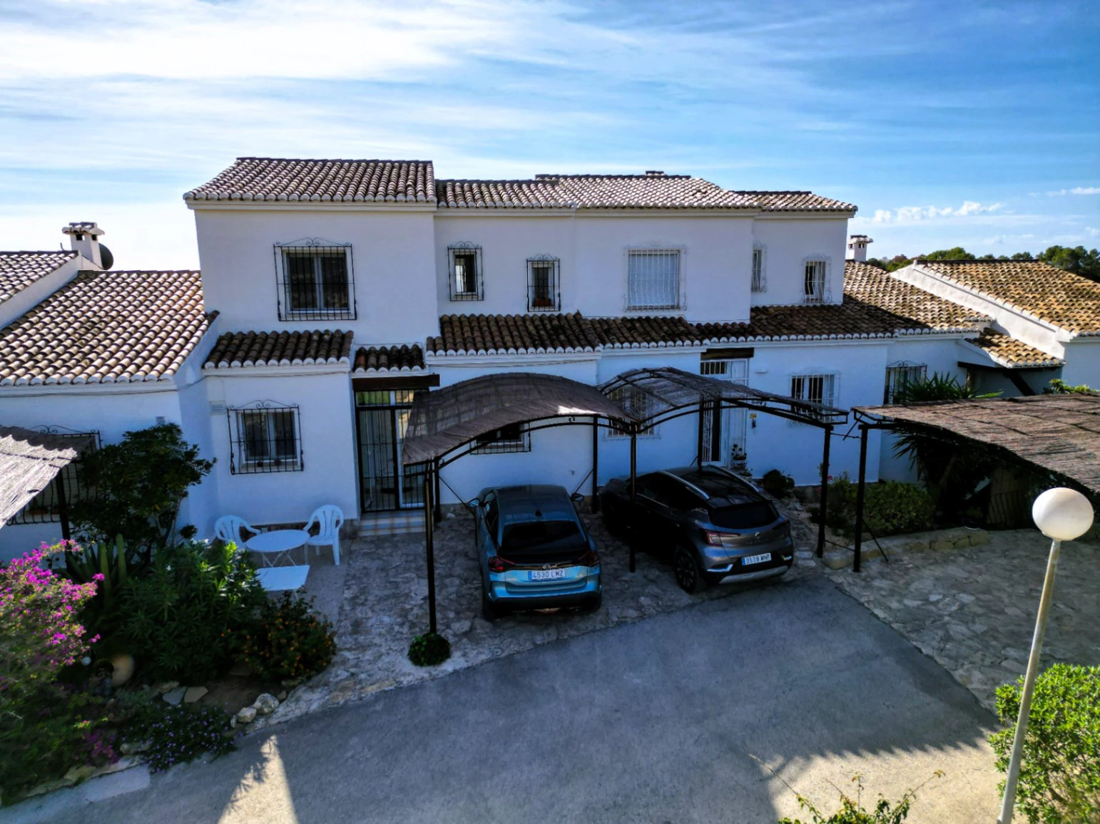 Townhouse with panoramic sea views in Moraira
