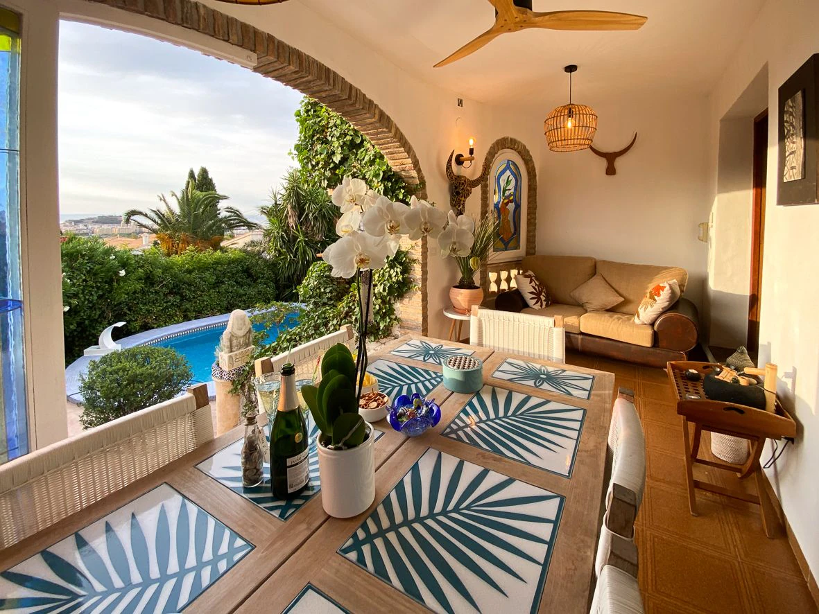 Classic villa in Dénia with views