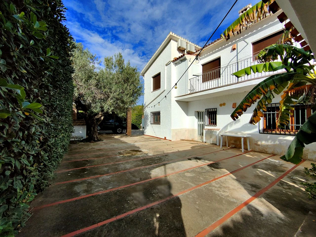 CHALET IN LAS ROTAS