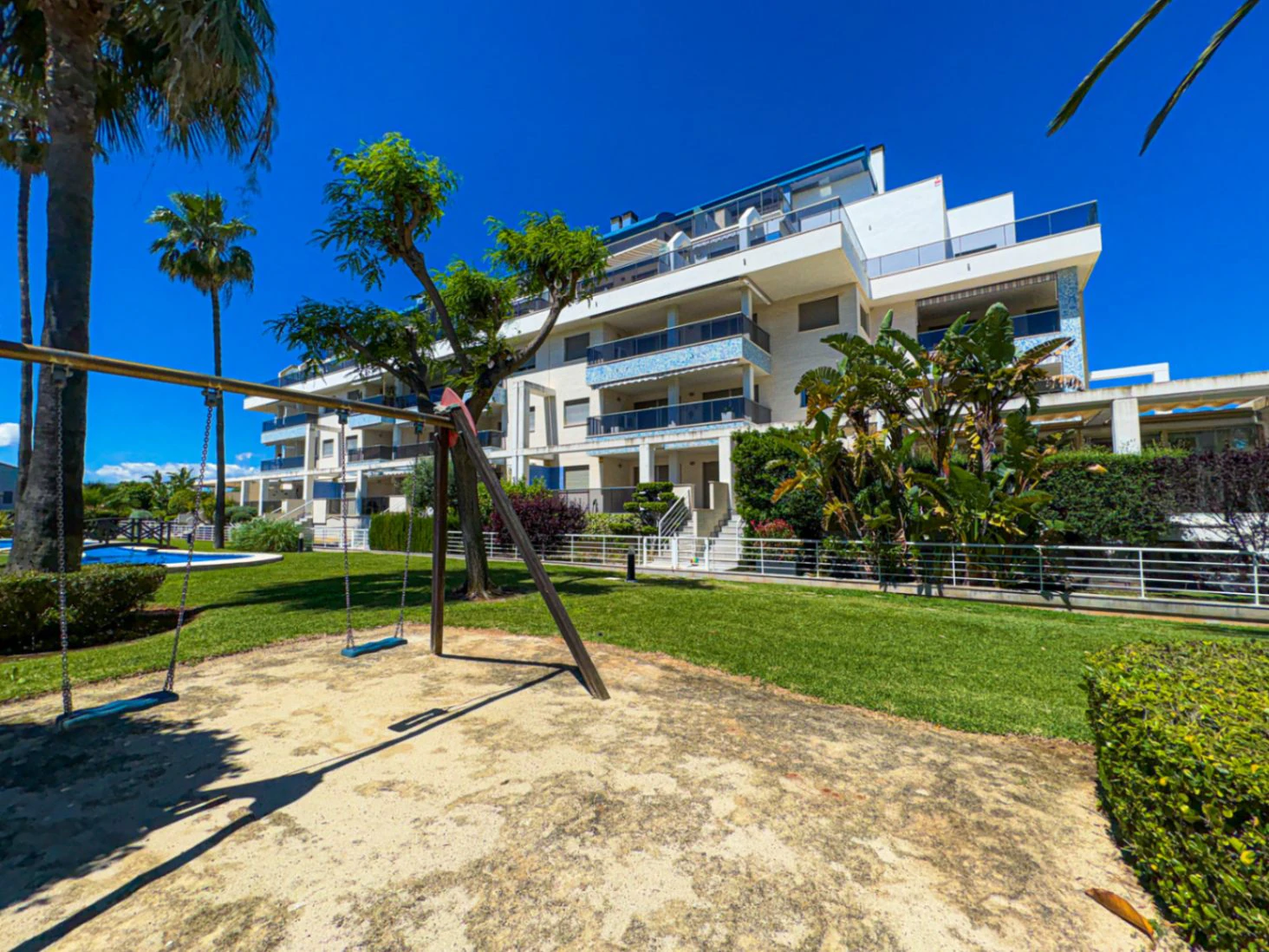 Tu refugio junto al mar: Apartamento en planta baja a un paso de la playa y del centro de Dénia.