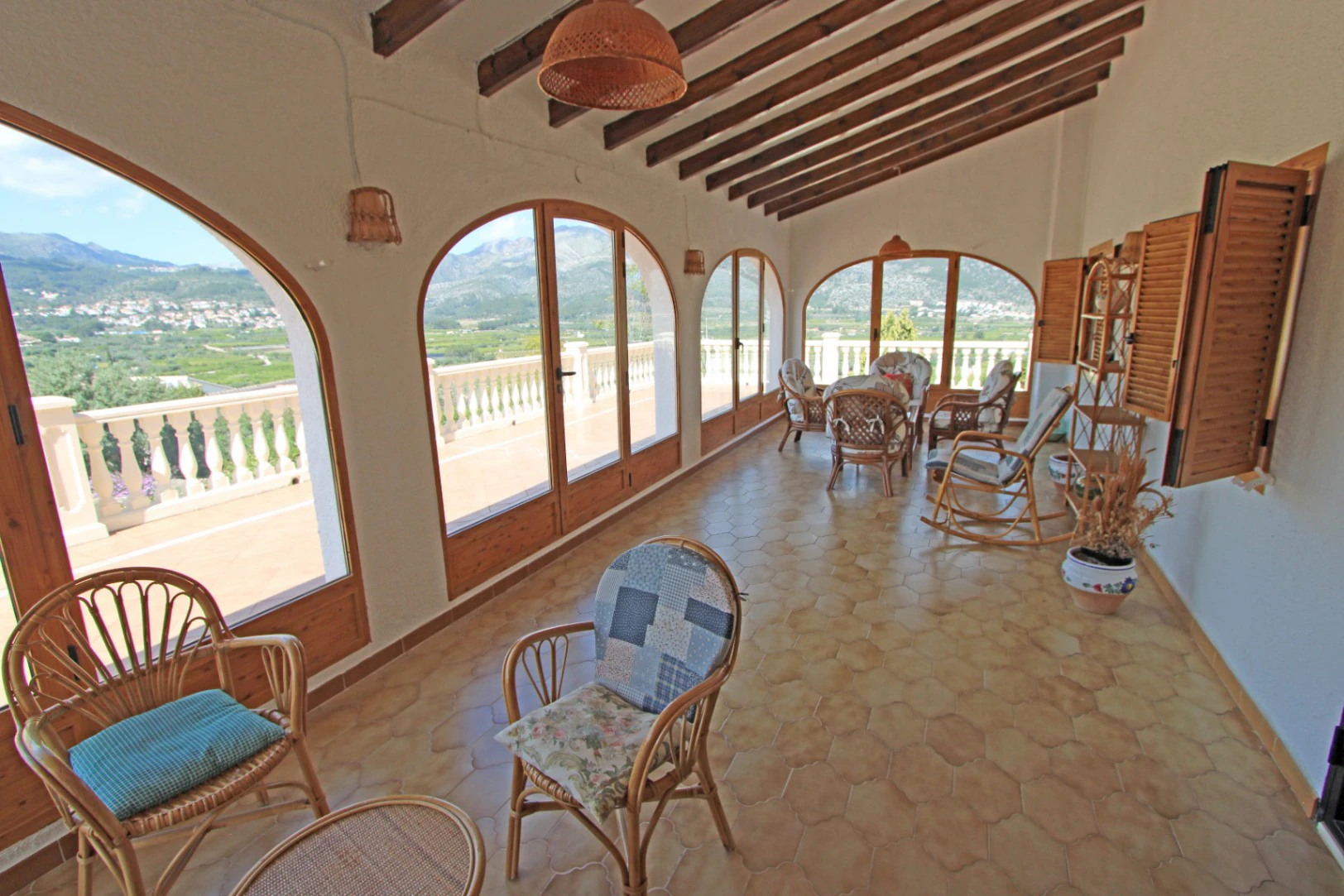 Chalet en venta con dos viviendas independientes