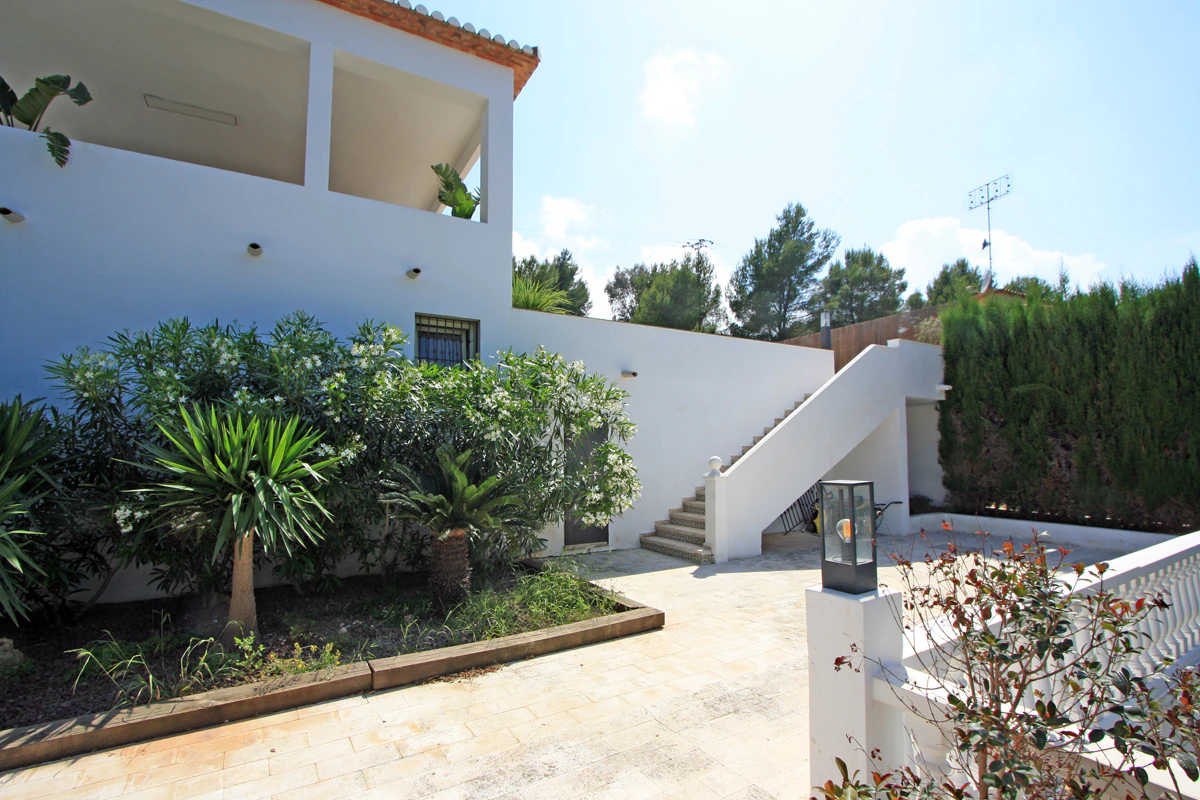Magnificent villa for sale in Las Rotas, Dénia