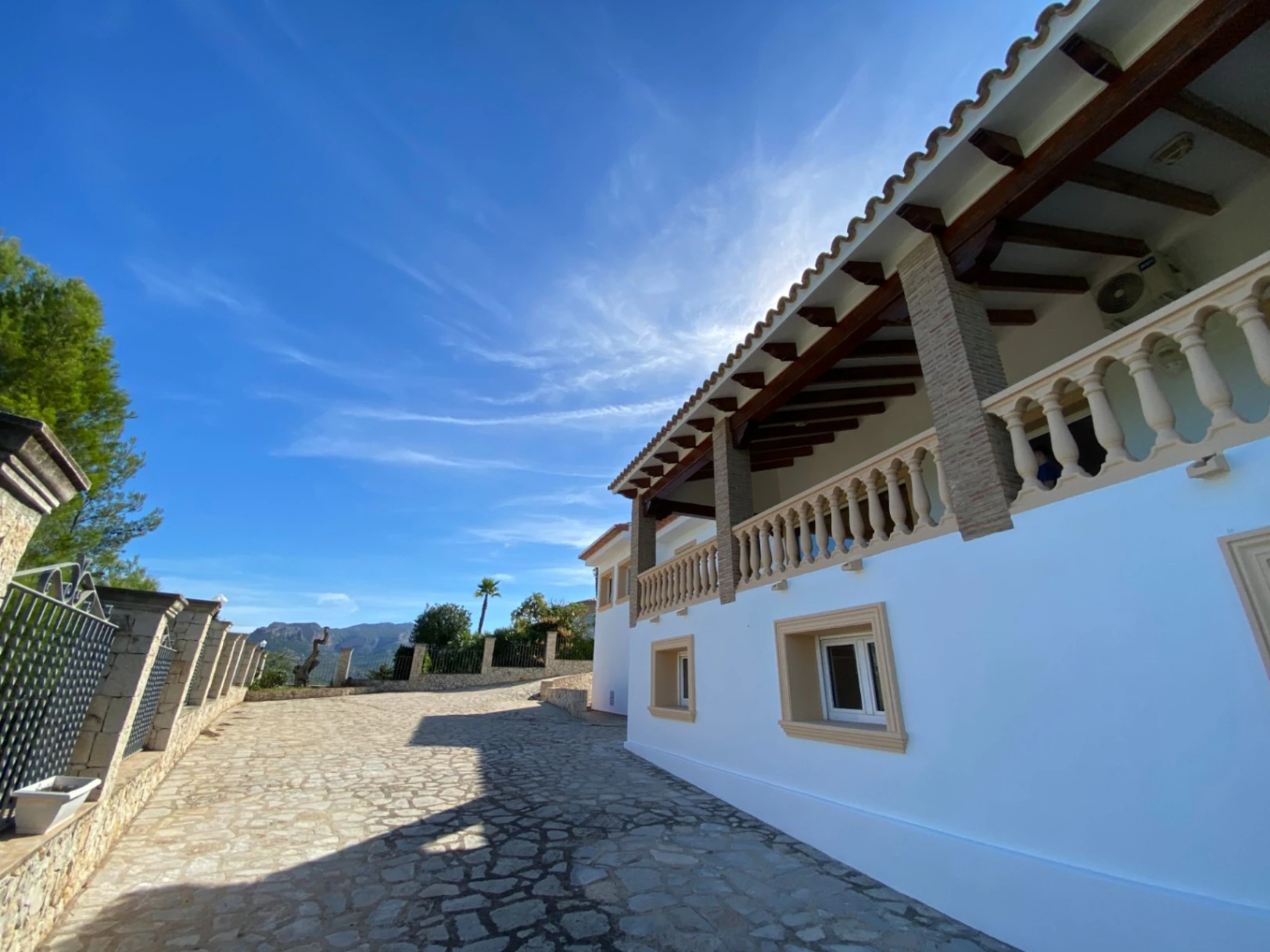 VILLA À VENDRE À LA SELLA