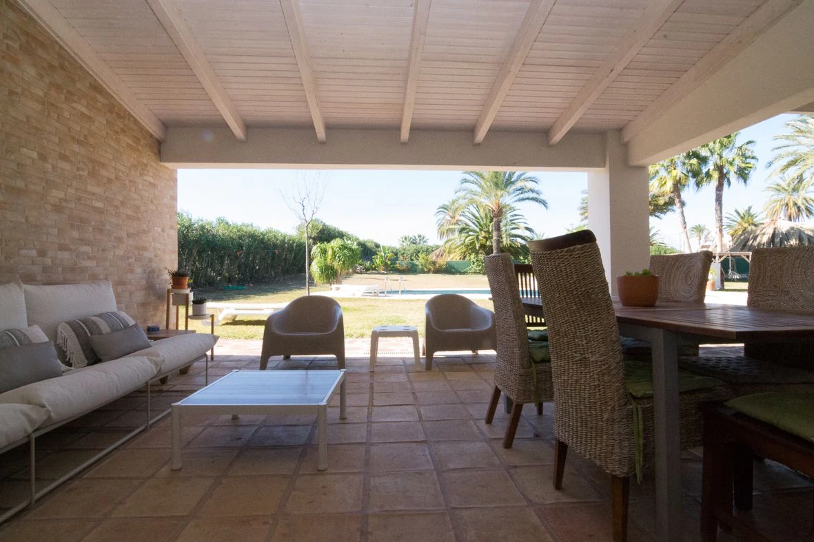 Mediterranean villa with large plot.