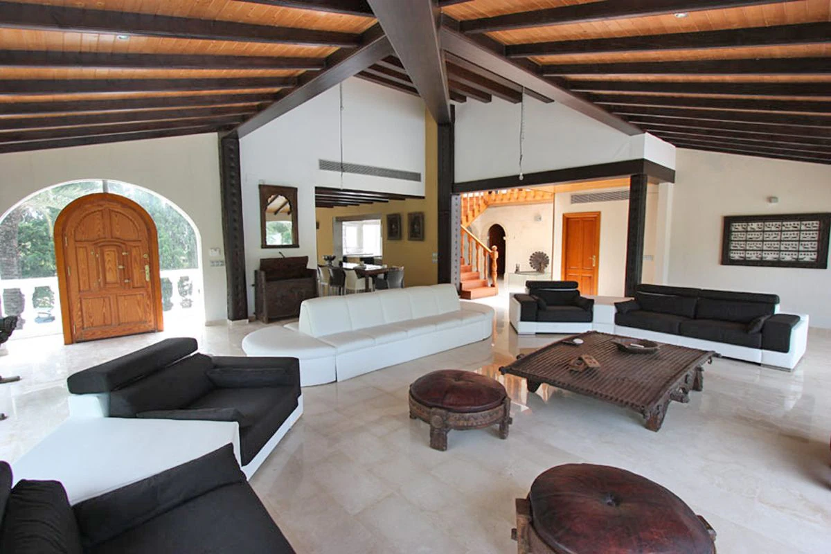 Espectacular chalet a la venta en Jávea cerca de la playa del Arenal