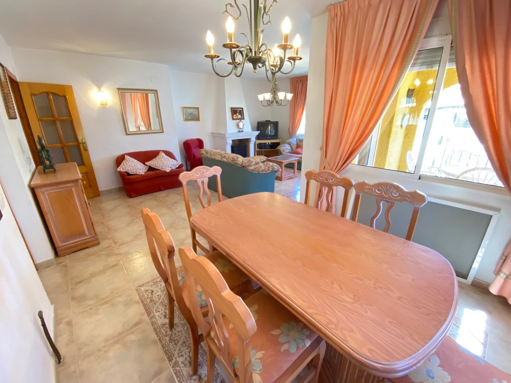 Nice villa for sale in the Montgo