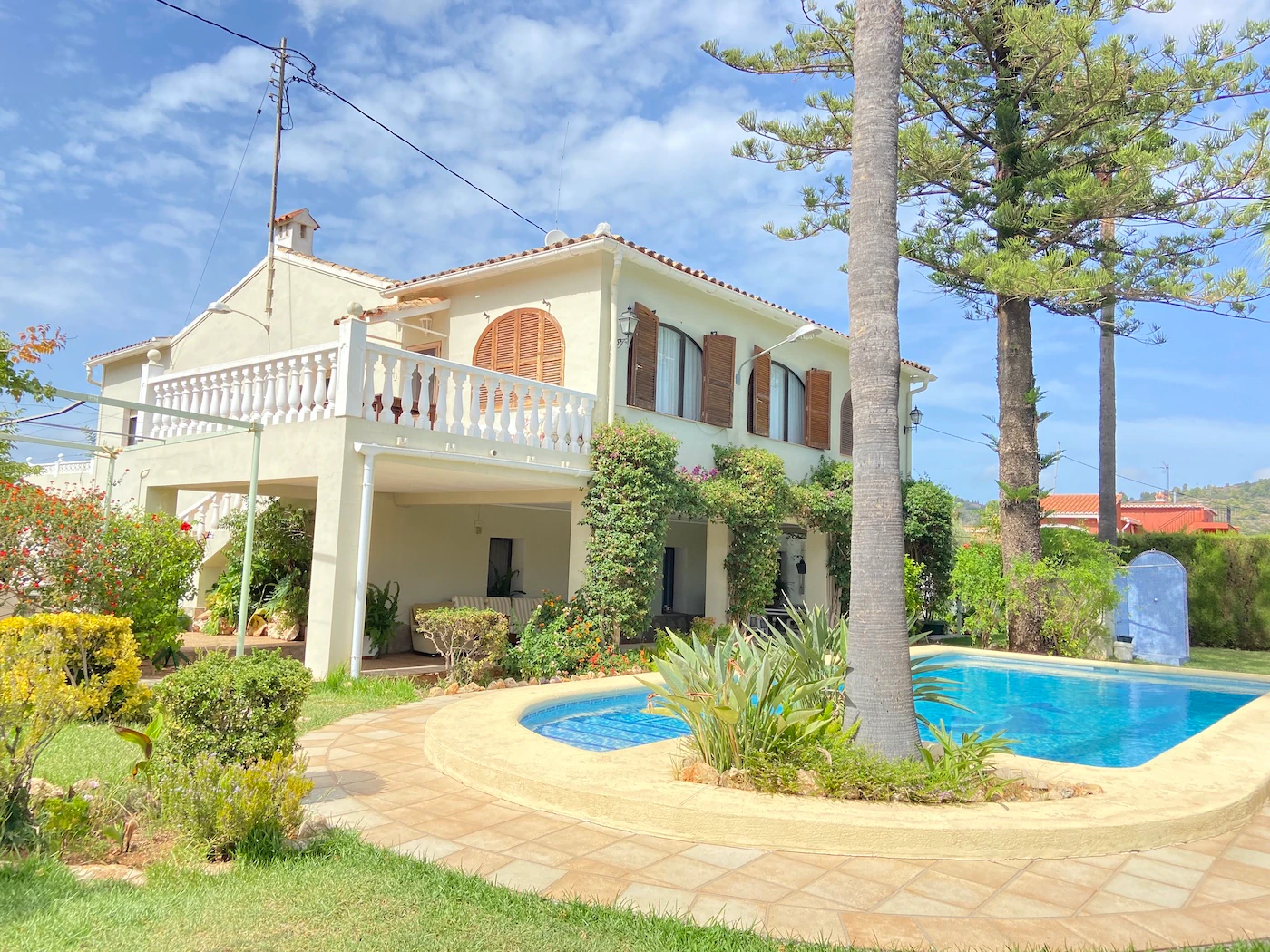 VILLA EN VENTA EN PEDREGUER