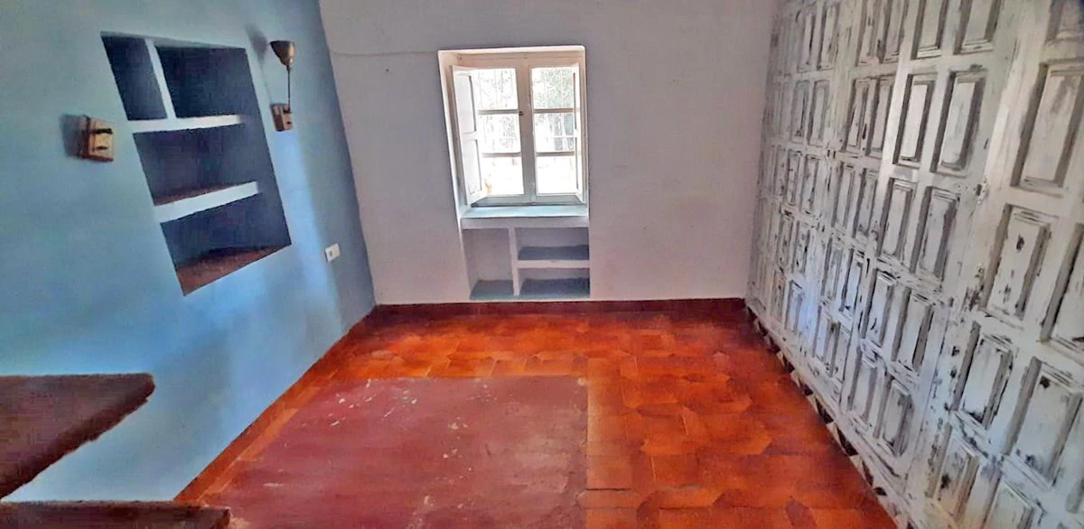 VILLA WITH 3 HOUSINGS TO REFORM IN LAS ROTAS, DÉNIA