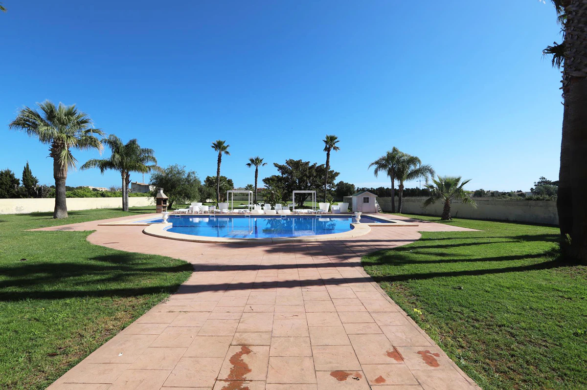Magnífica villa a 600 metros de la playa en Dénia