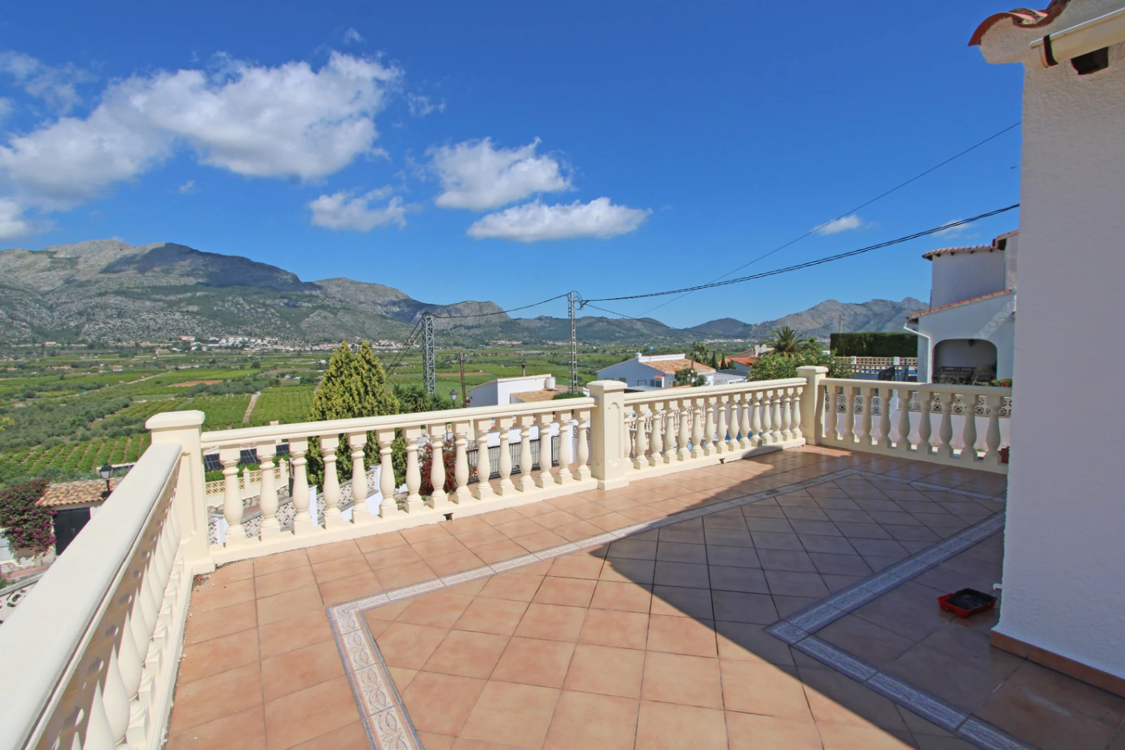 Chalet en venta con dos viviendas independientes