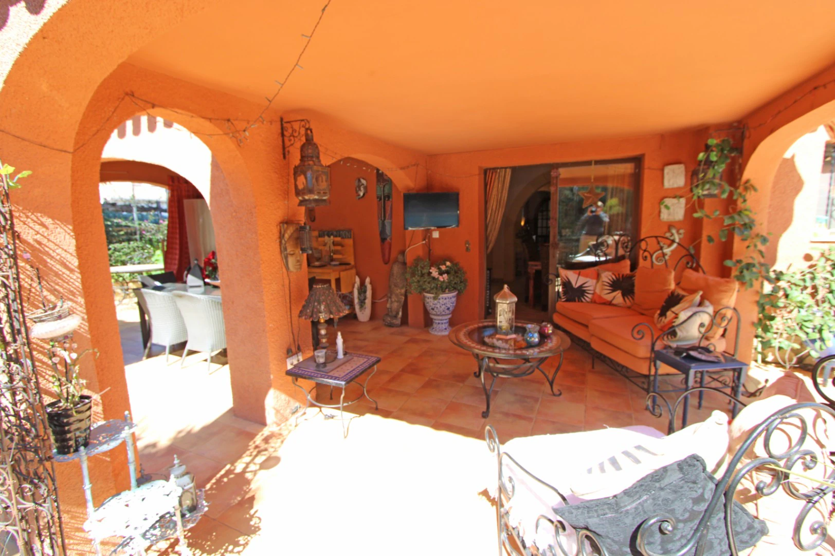Villa con piscina y fantásticas vistas al valle de Orba en venta