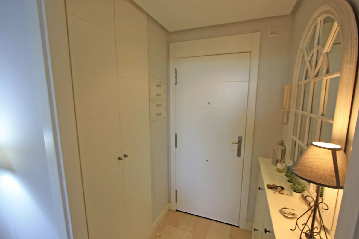 APPARTEMENT CONFORTABLE AVEC VUE SUR LA MER À VERGEL MAIS À 500 M DES PLAGES DES MARINAS À DÉNIA