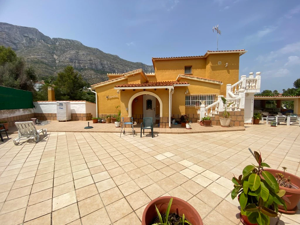 Villa for sale in Denia, Alicante