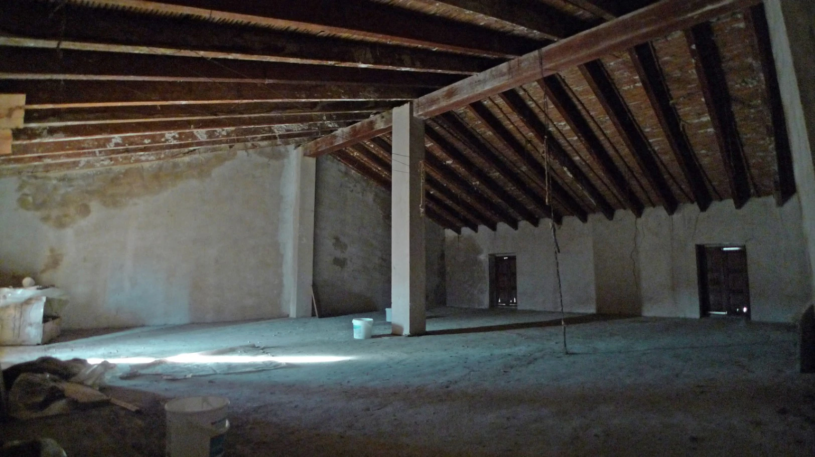 Casa de pueblo a la venta para reformar en Jalón