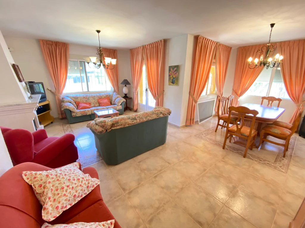 Nice villa for sale in the Montgo