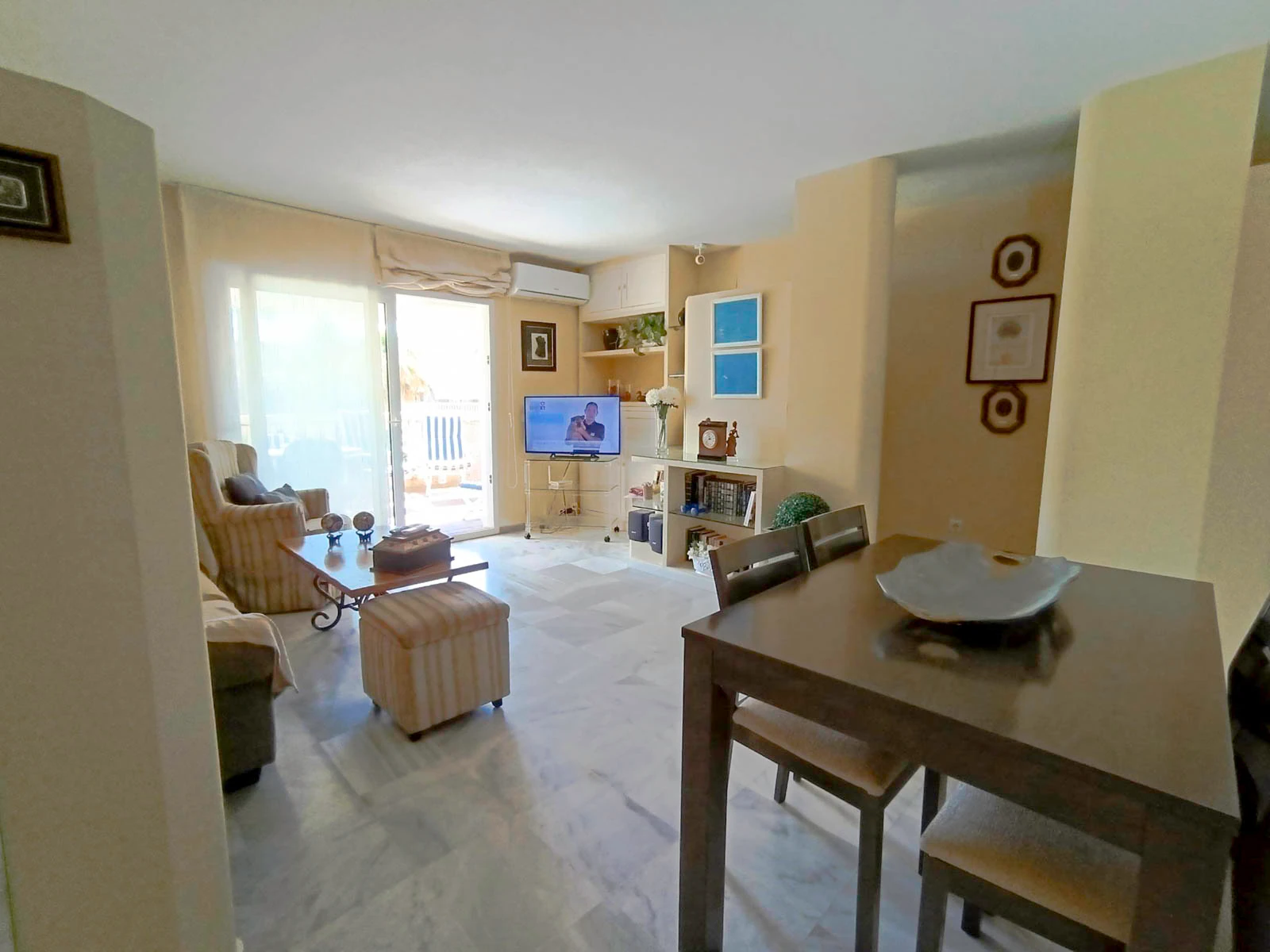Apartamento 2 dormitorios con vistas al mar en venta en Dénia
