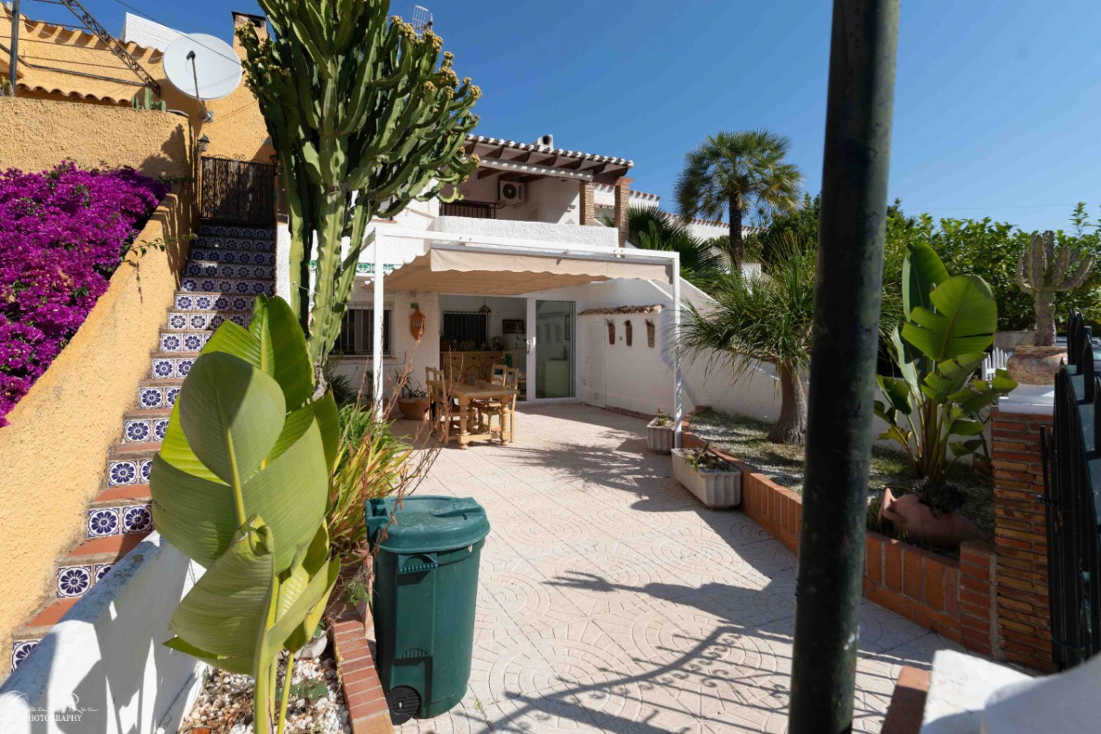 - en (English)  
Spacious 3-Bedroom Apartment for Sale in Denia, Las Marinas