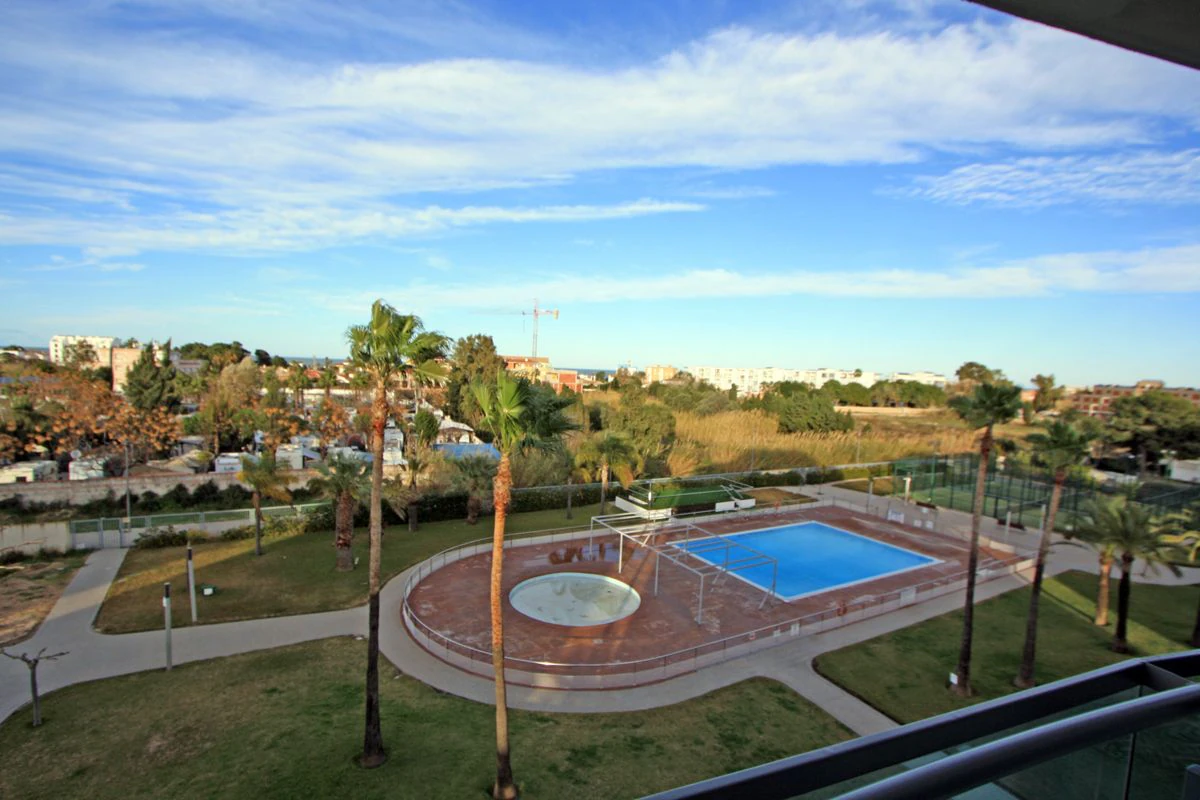 APPARTEMENT CONFORTABLE AVEC VUE SUR LA MER À VERGEL MAIS À 500 M DES PLAGES DES MARINAS À DÉNIA