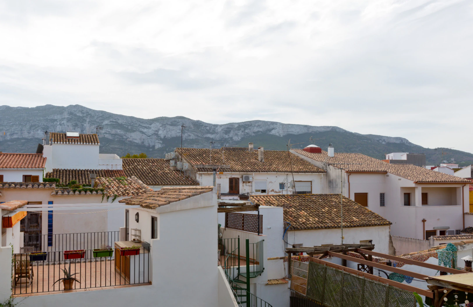 Encantadora Casa Reformada en el Corazón del Casco Antiguo de Dénia