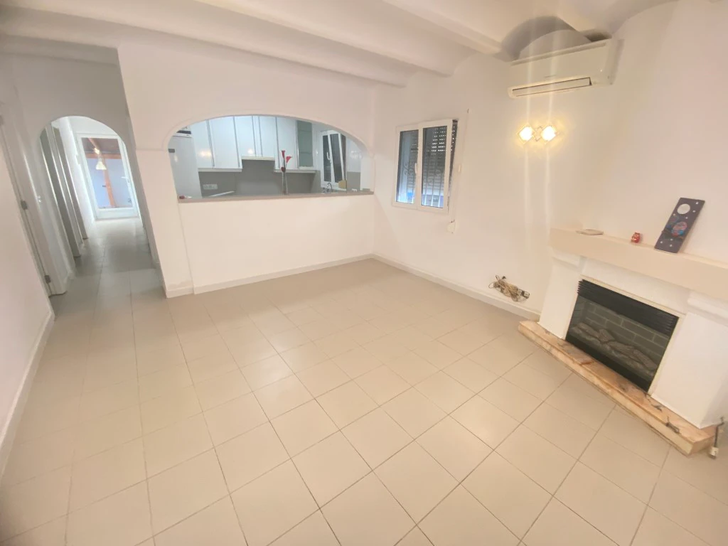 Se vende bonito apartamento en zona Marineta Casiana, cerca de Denia.