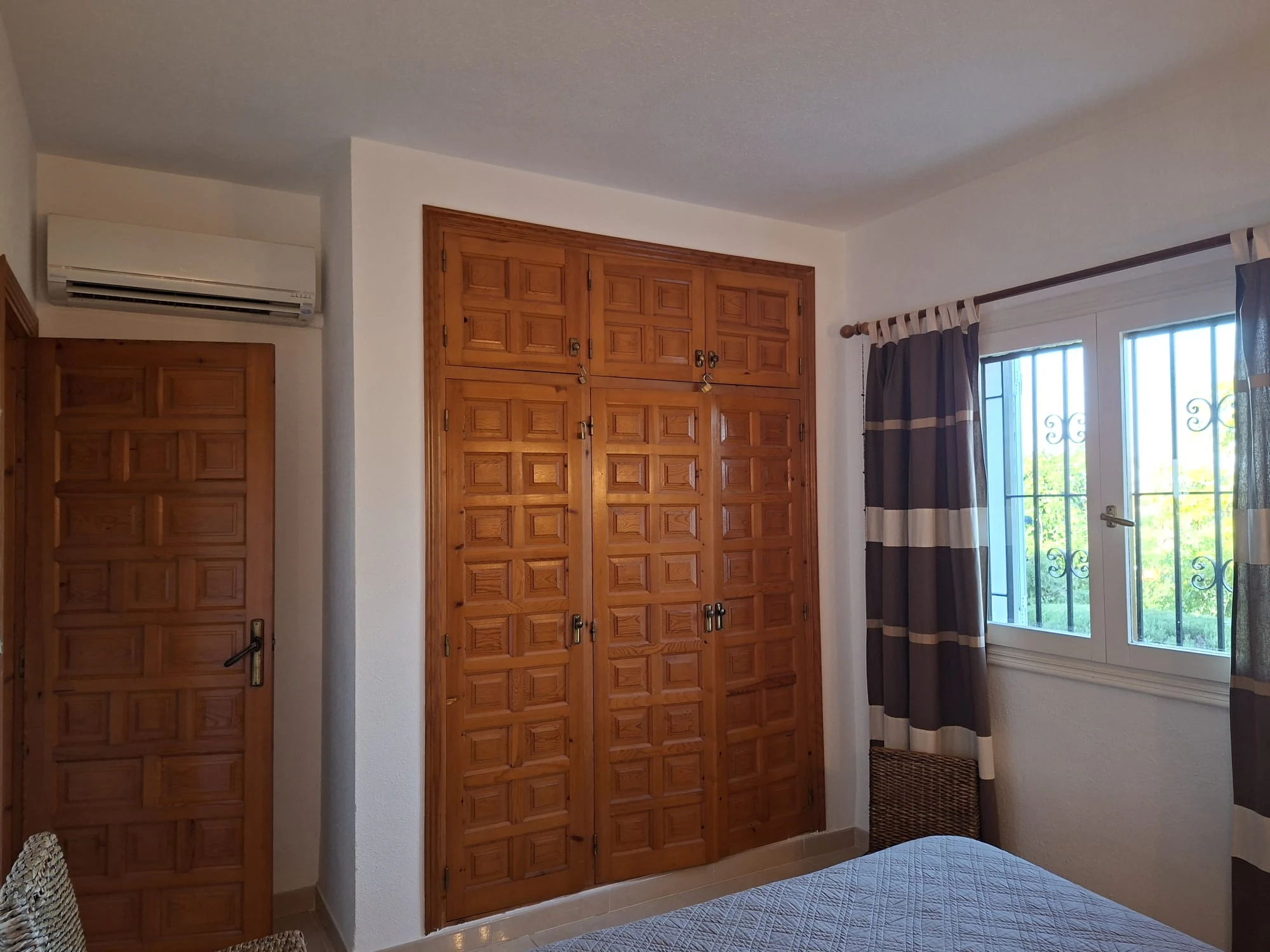 Chalet with sea and Montgó views, Denia