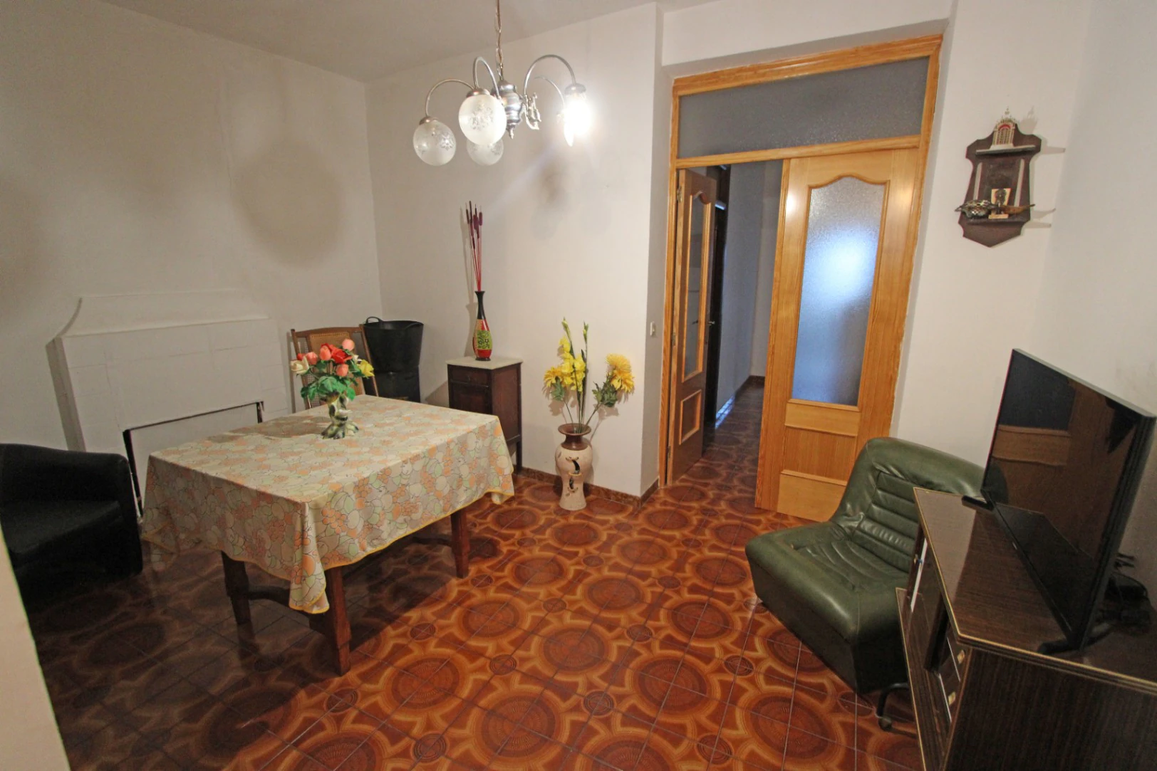 Village house for sale with garage in Murla