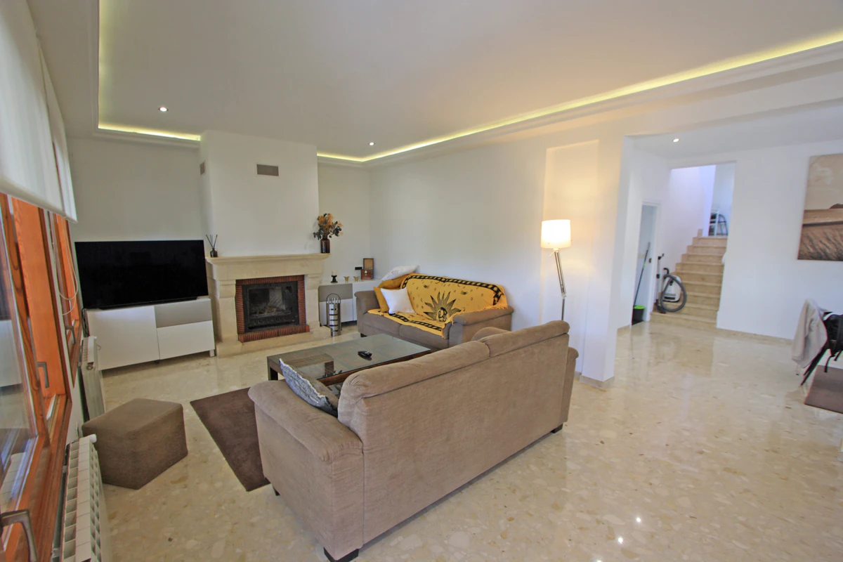 Magnificent villa for sale in Las Rotas, Dénia