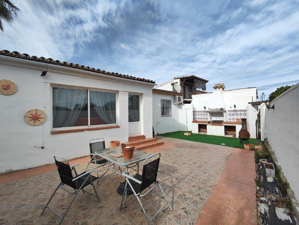 Chalet aux Marinas km 1.5