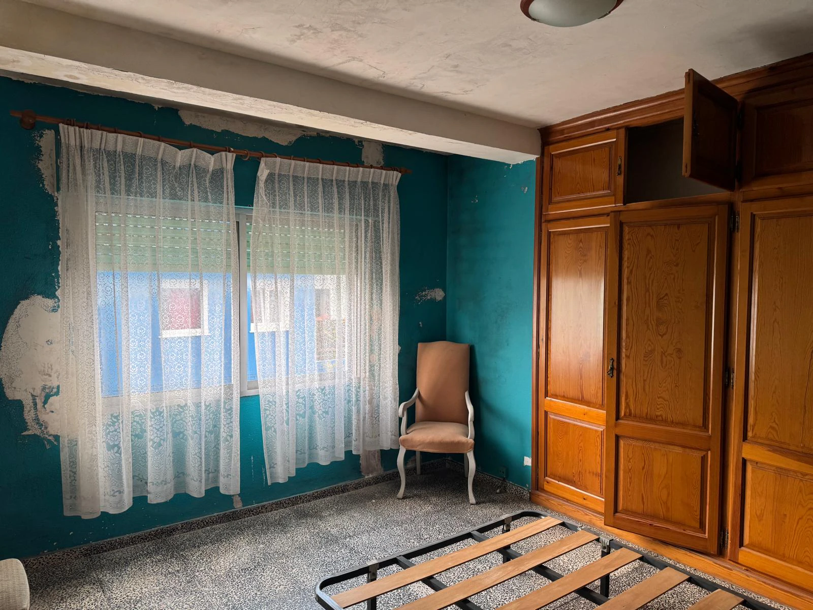 Casa  tipica de pueblo en Denia con 3 dormitorios en venta
