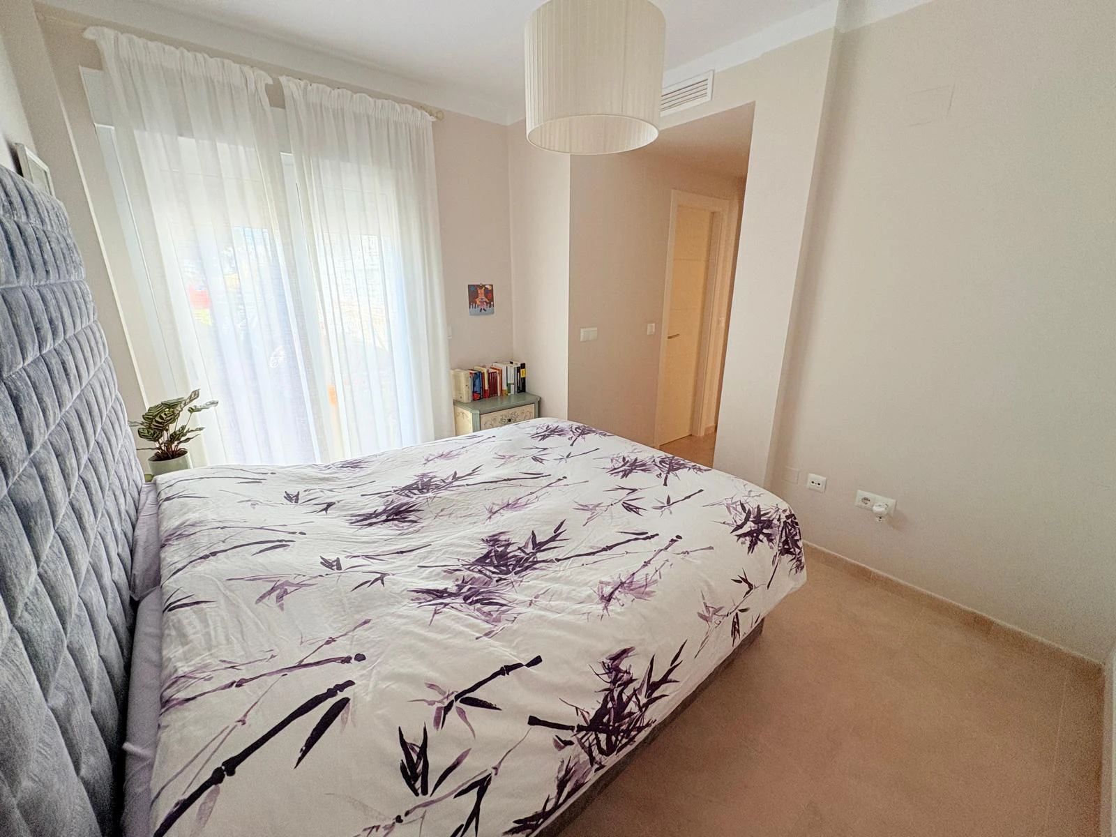 Apartamento PRIMERA LINEA PLAYA Denia con 3 dormitorios y piscina comunitaria