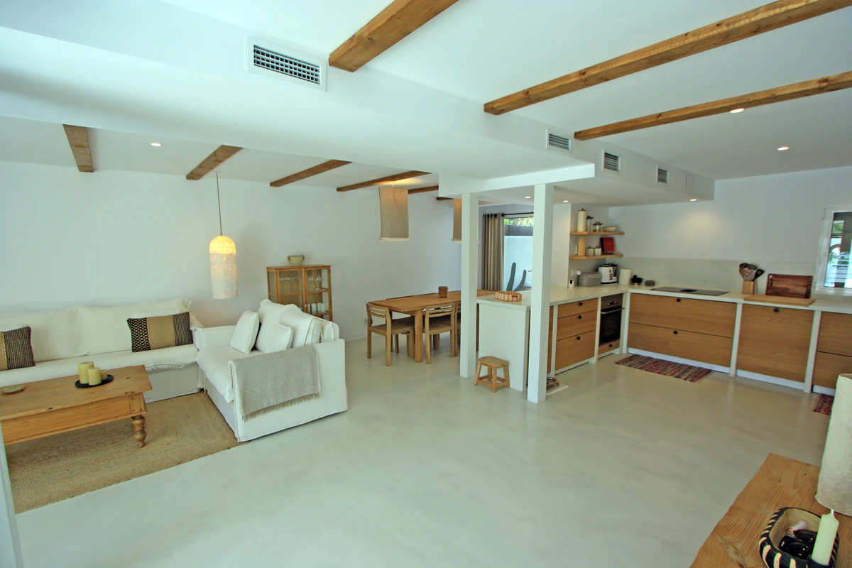 MAISON MITOYENNE IBICENCA AVEC PISCINE PRIVÉE À 250 M DE LA PLAGE ET À 1 KM DE DÉNIA