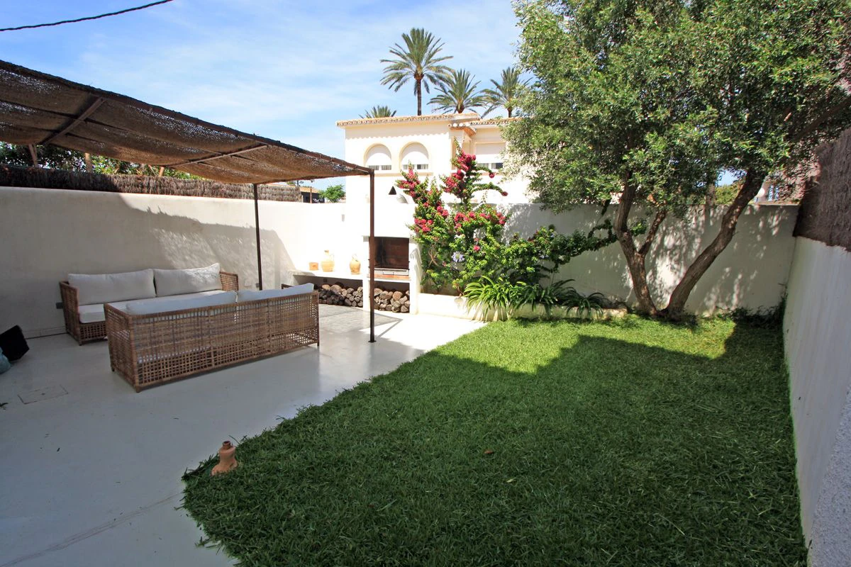 Terraced House на продажа в Denia, Alicante