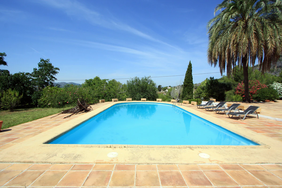 VILLA - FARMHOUSE WITH SOUTH - WEST ORIENTATION IN JÁVEA