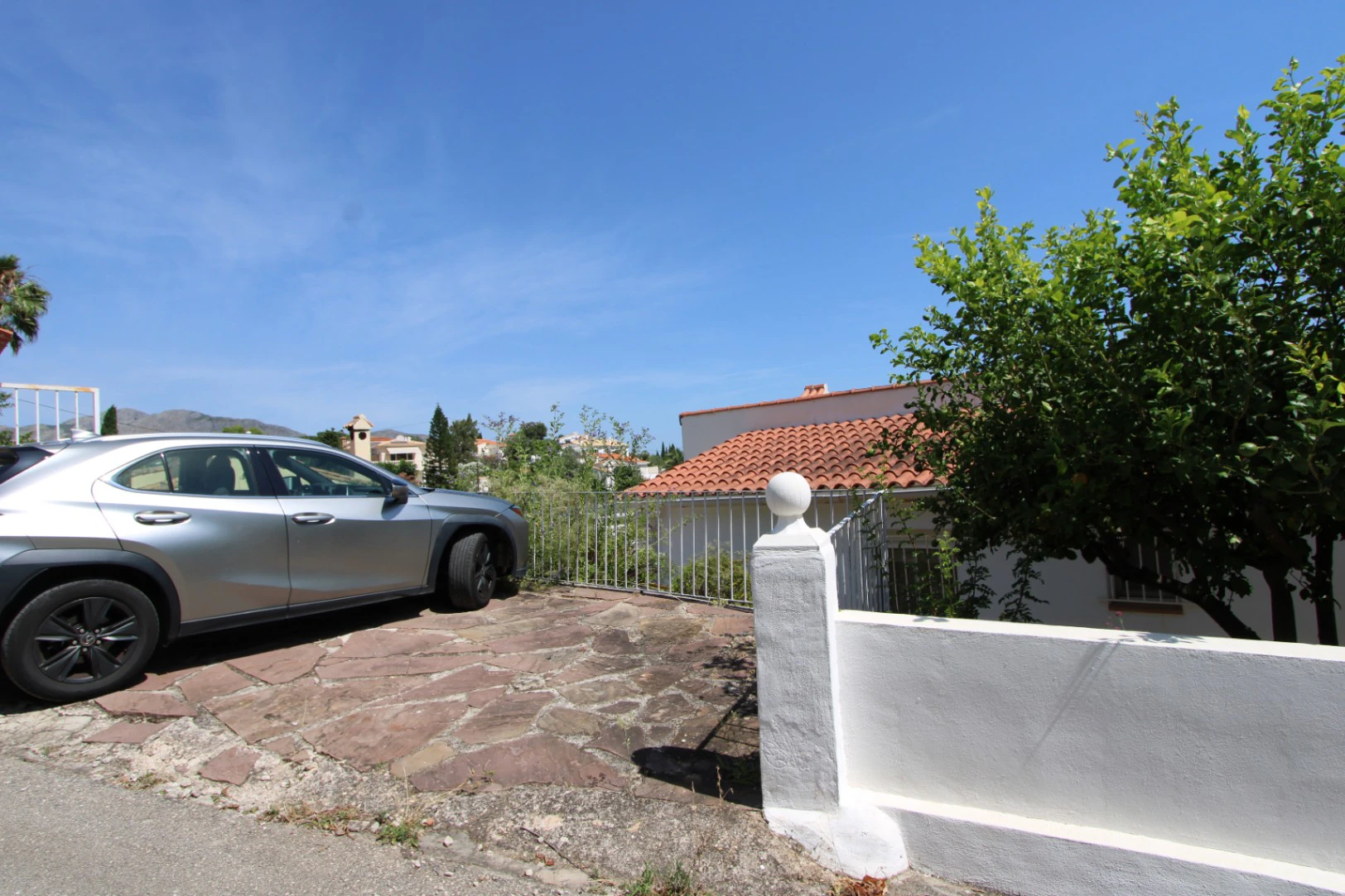 Chalet a la venta con vistas panorámicas al valle y al mar en Orba