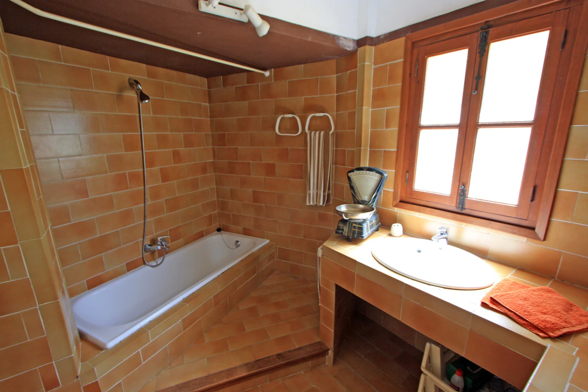 VILLA - FARMHOUSE WITH SOUTH - WEST ORIENTATION IN JÁVEA