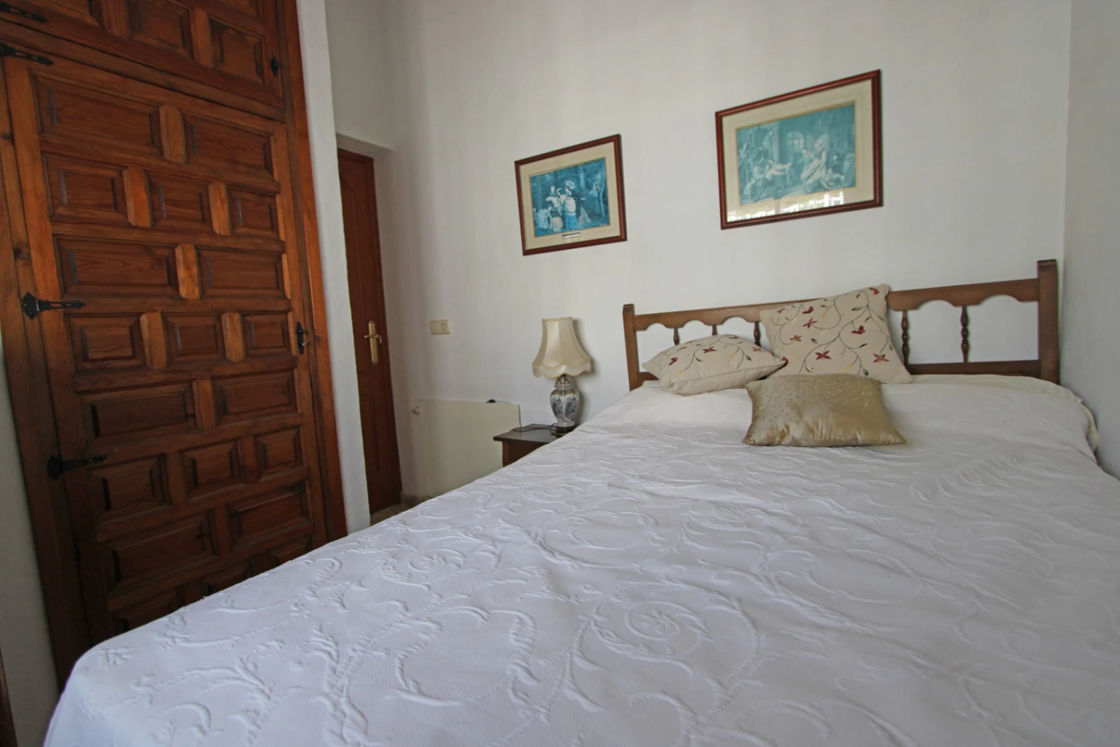Chalet a la venta con vistas panorámicas al valle y al mar en Orba
