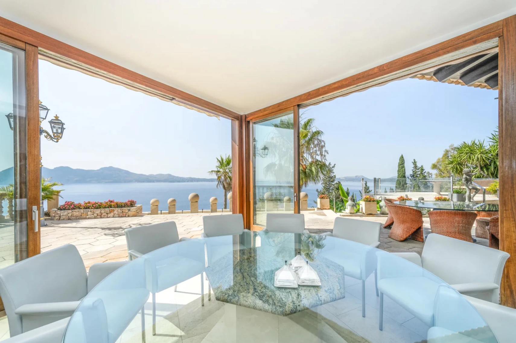 Villa de lujo en venta: 7 habitaciones, 2 piscinas, parcela de 22.000 m²