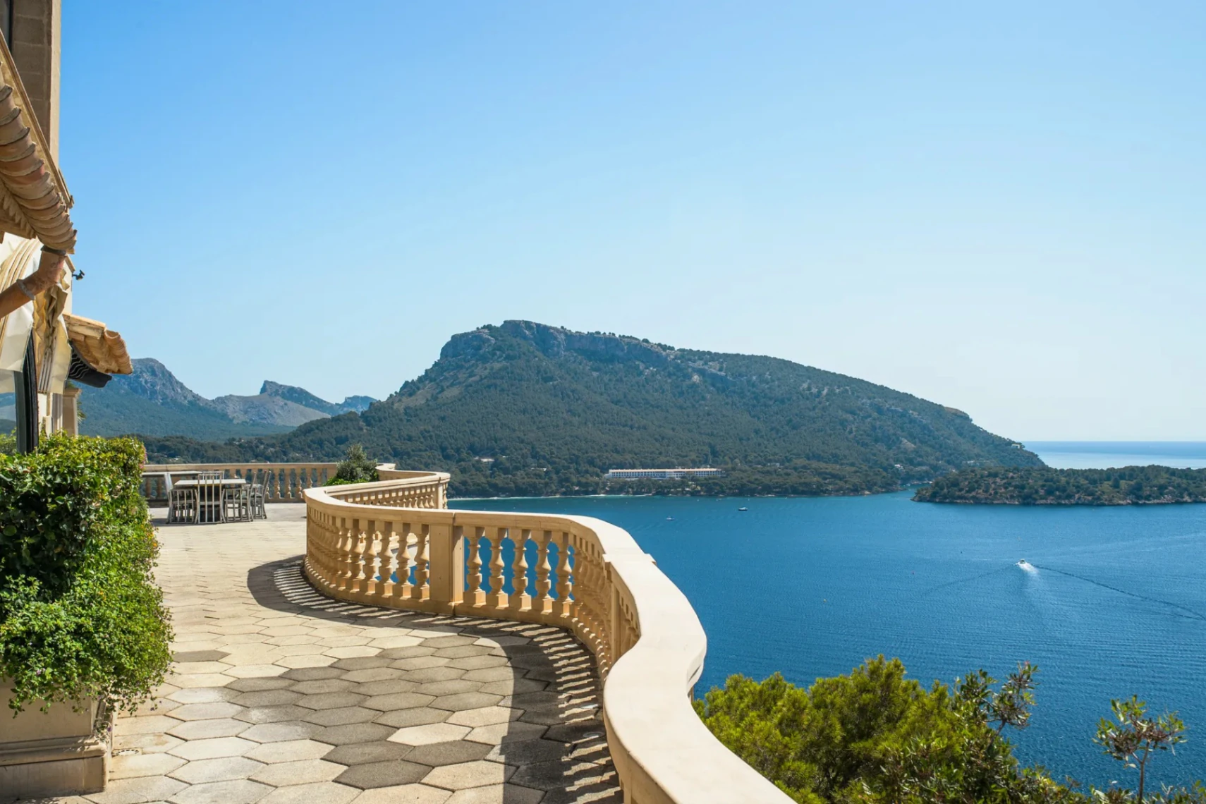 Villa de lujo en venta: 7 habitaciones, 2 piscinas, parcela de 22.000 m²
