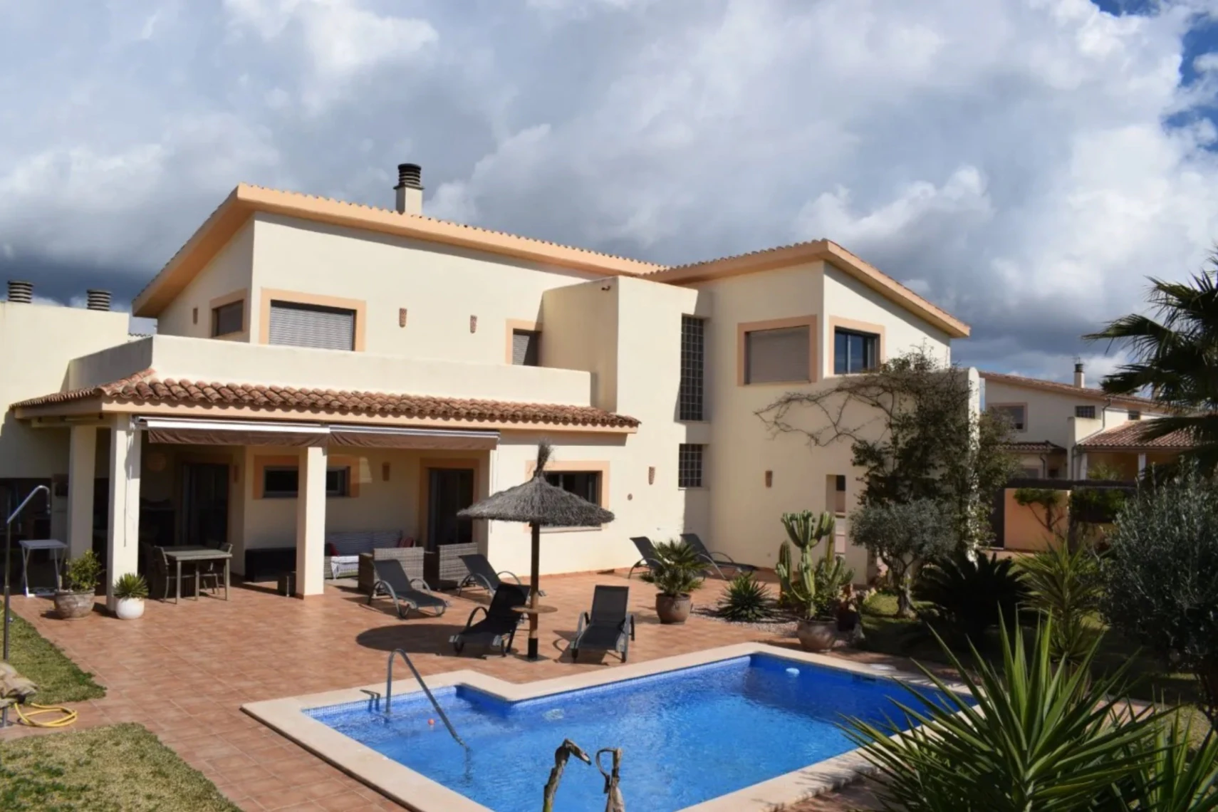 Chalet en venta: Campos, Mallorca - 5 habitaciones, piscina