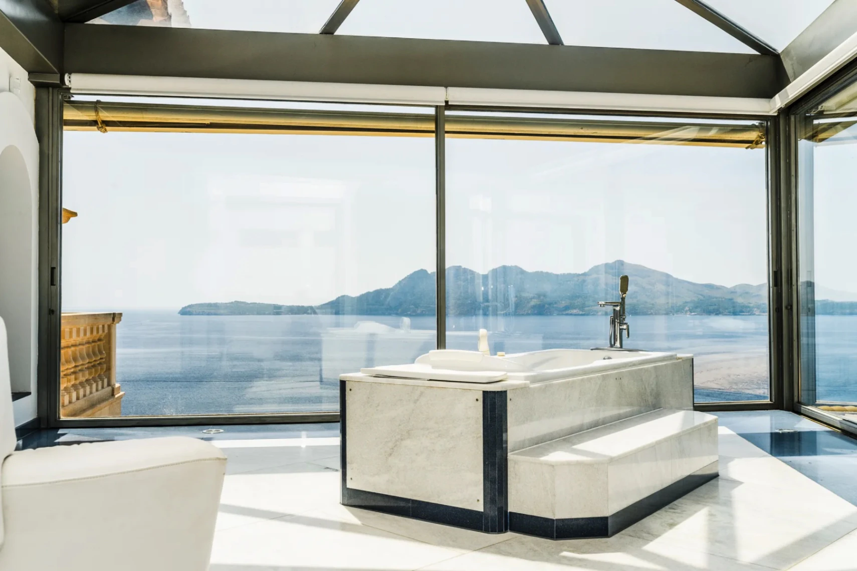 Villa de lujo en venta: 7 habitaciones, 2 piscinas, parcela de 22.000 m²
