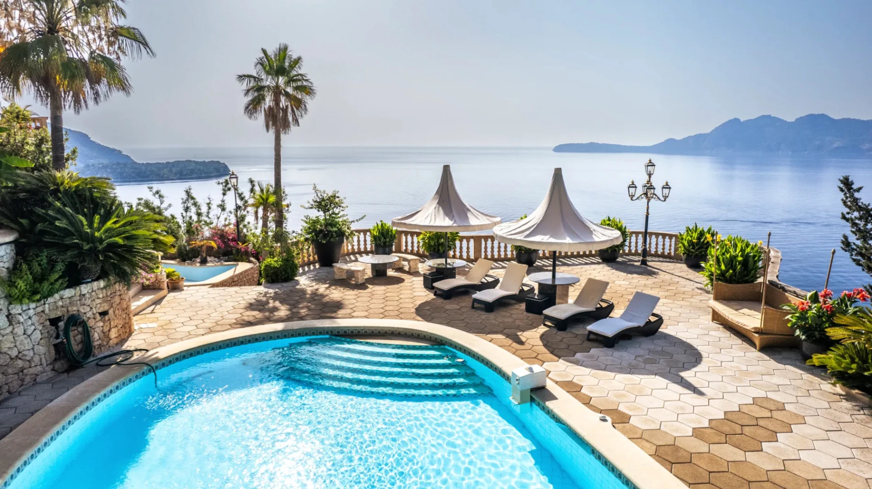 Villa de lujo en venta: 7 habitaciones, 2 piscinas, parcela de 22.000 m²