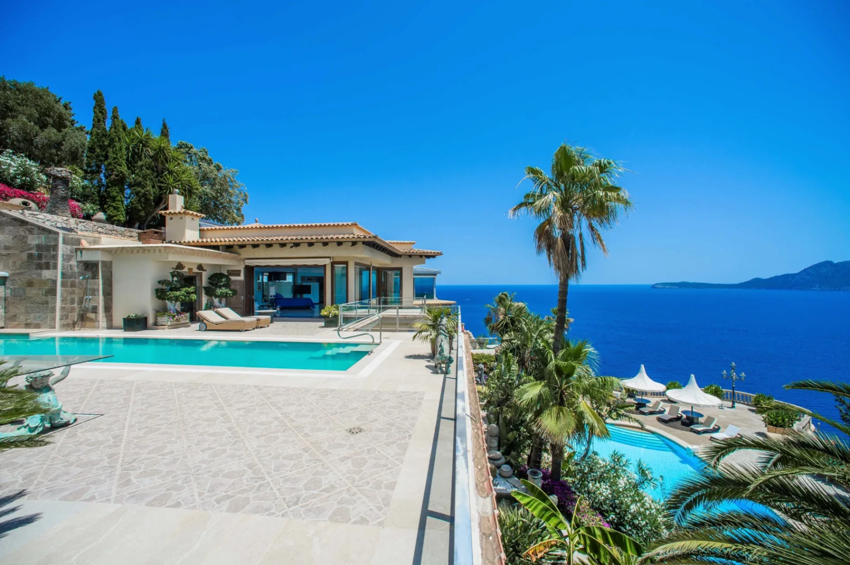 Villa de lujo en venta: 7 habitaciones, 2 piscinas, parcela de 22.000 m²
