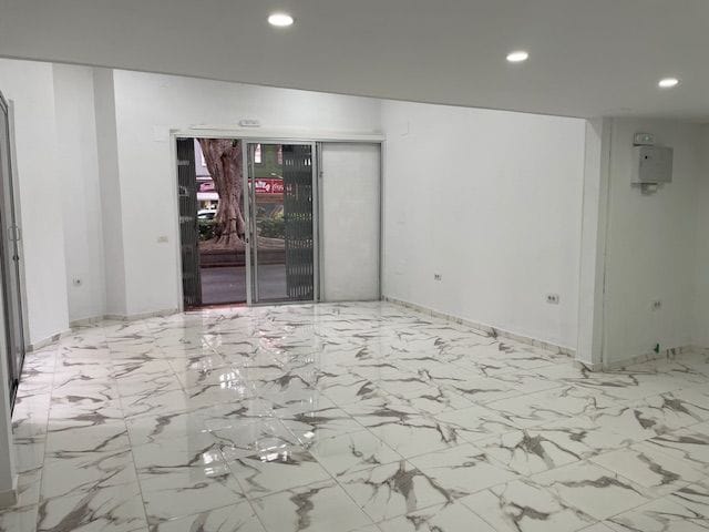 Local centrico en Alquiler