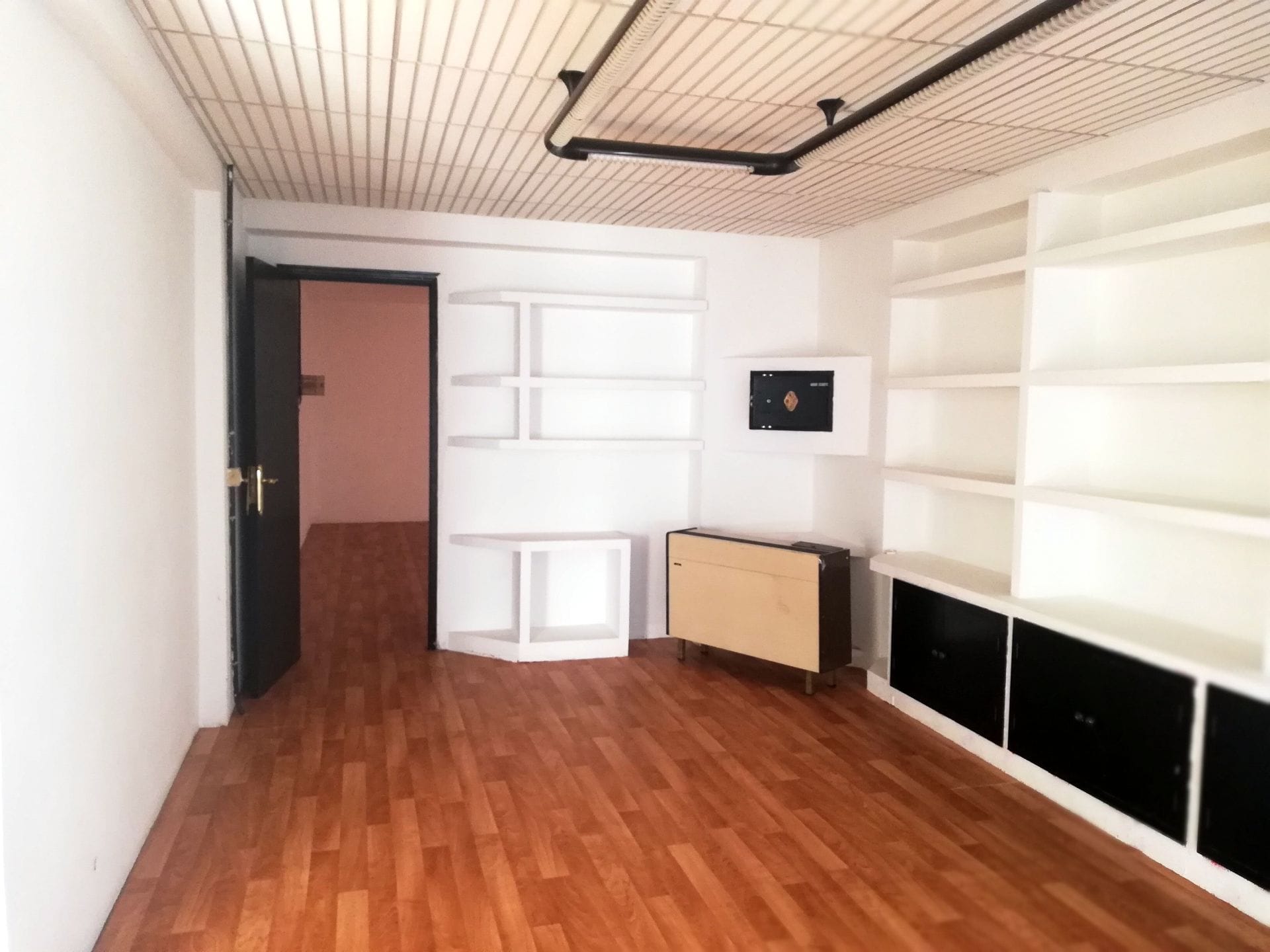 Local comercial en C/ Simón Bolivar 44