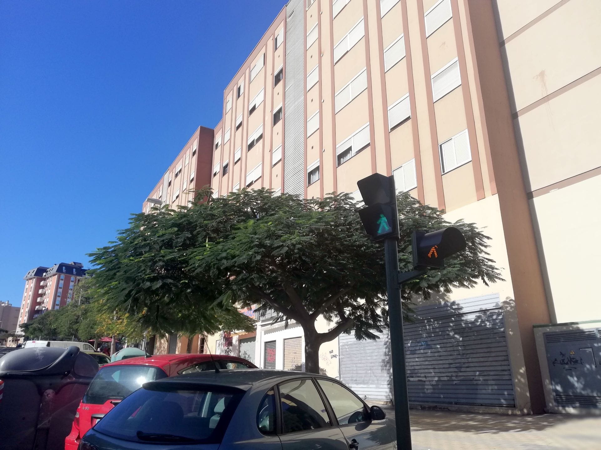 Local comercial en C/ Simón Bolivar 44